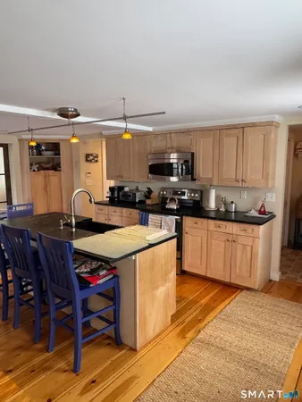 $4,000 | 84 Waterside Lane, Unit 3, Clinton, CT 06413