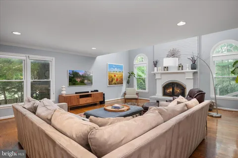 $925,000 | 8391 Vineland Court, Millersville, MD 21108