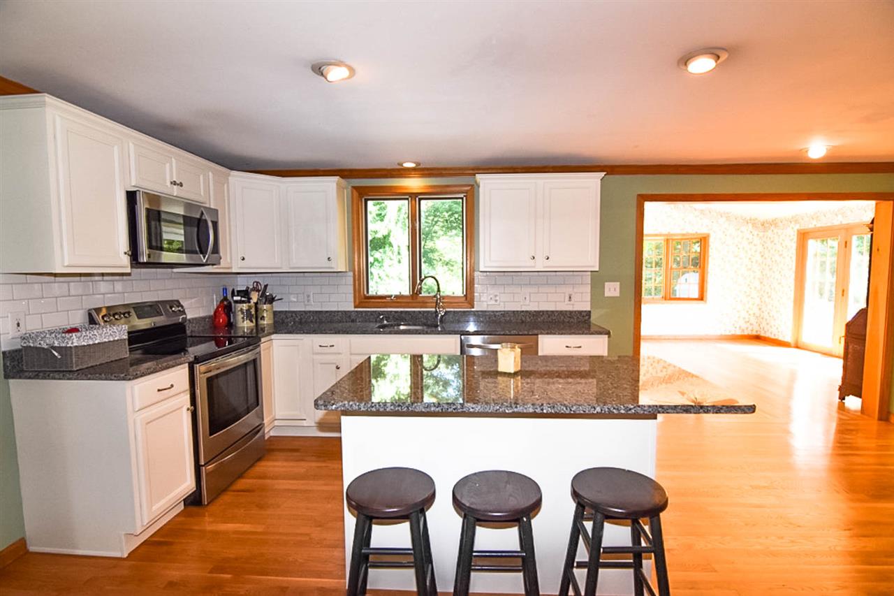 55 Mallard Point Road Merrimack, NH 03054 - Photo 5 of 40