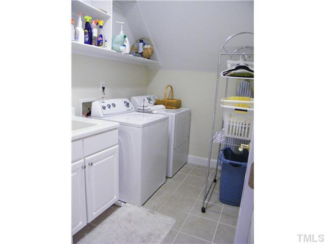 4609 Whitmire Place Raleigh, NC 27612 - Photo 18 of 20 Photo 18