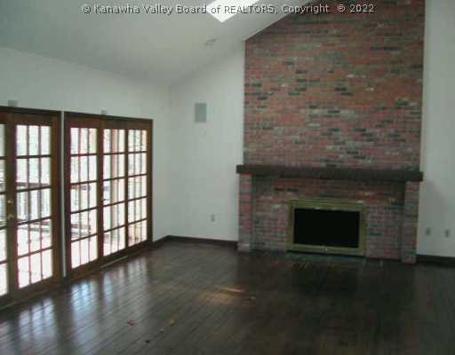 1519 Stonehenge Road Charleston, WV 25314 - Photo 2 of 8 Living Room.