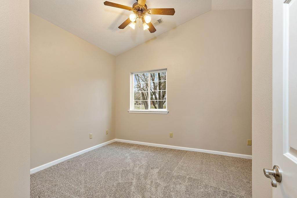 61 Gibbon Road Central Point, OR 97502 - Photo 21 of 31 Additional Photo