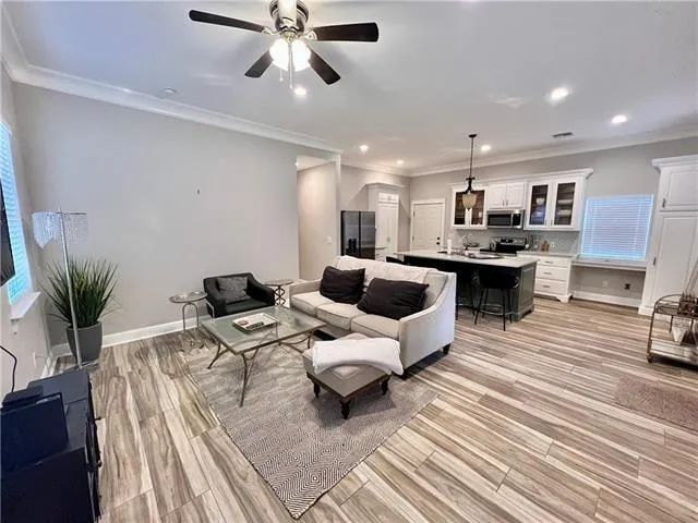 $1,700 | 325 East Hornsby Street, Covington, LA 70433