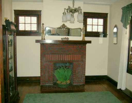 2639 Brighton Road Pittsburgh, PA 15212 - Photo 3 of 8 Gallery Image 3
