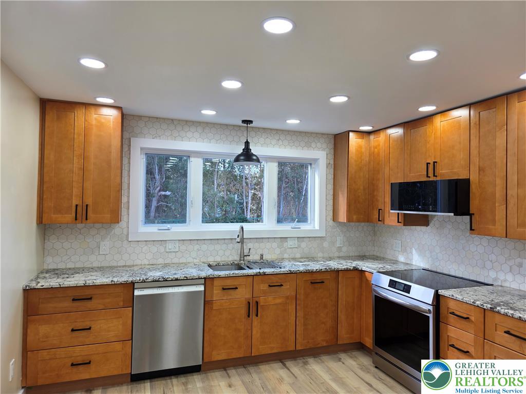 1690 Beech Lane Macungie, PA 18062 - Photo 12 of 32