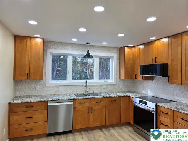 $3,000 | 1690 Beech Lane, Macungie, PA 18062