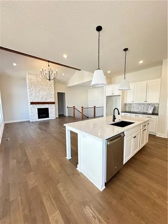 $737,020 | 17312 Oakshire Street, Overland Park, KS 66221