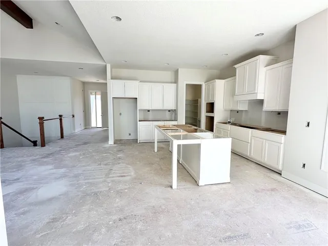 $728,655 | 17312 Oakshire Street, Overland Park, KS 66221