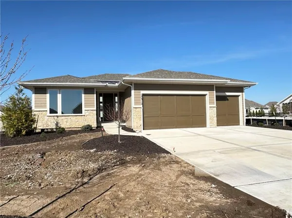 $737,020 | 17312 Oakshire Street, Overland Park, KS 66221