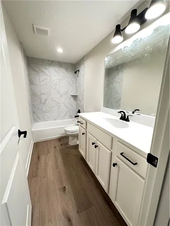 $737,020 | 17312 Oakshire Street, Overland Park, KS 66221