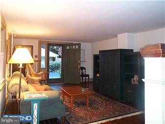 90 Summit Road Malvern, PA 19355 - Photo 2 of 12 Living Room