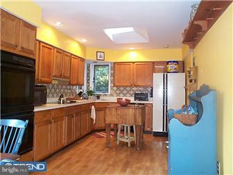90 Summit Road Malvern, PA 19355 - Photo 4 of 12 Kitchen