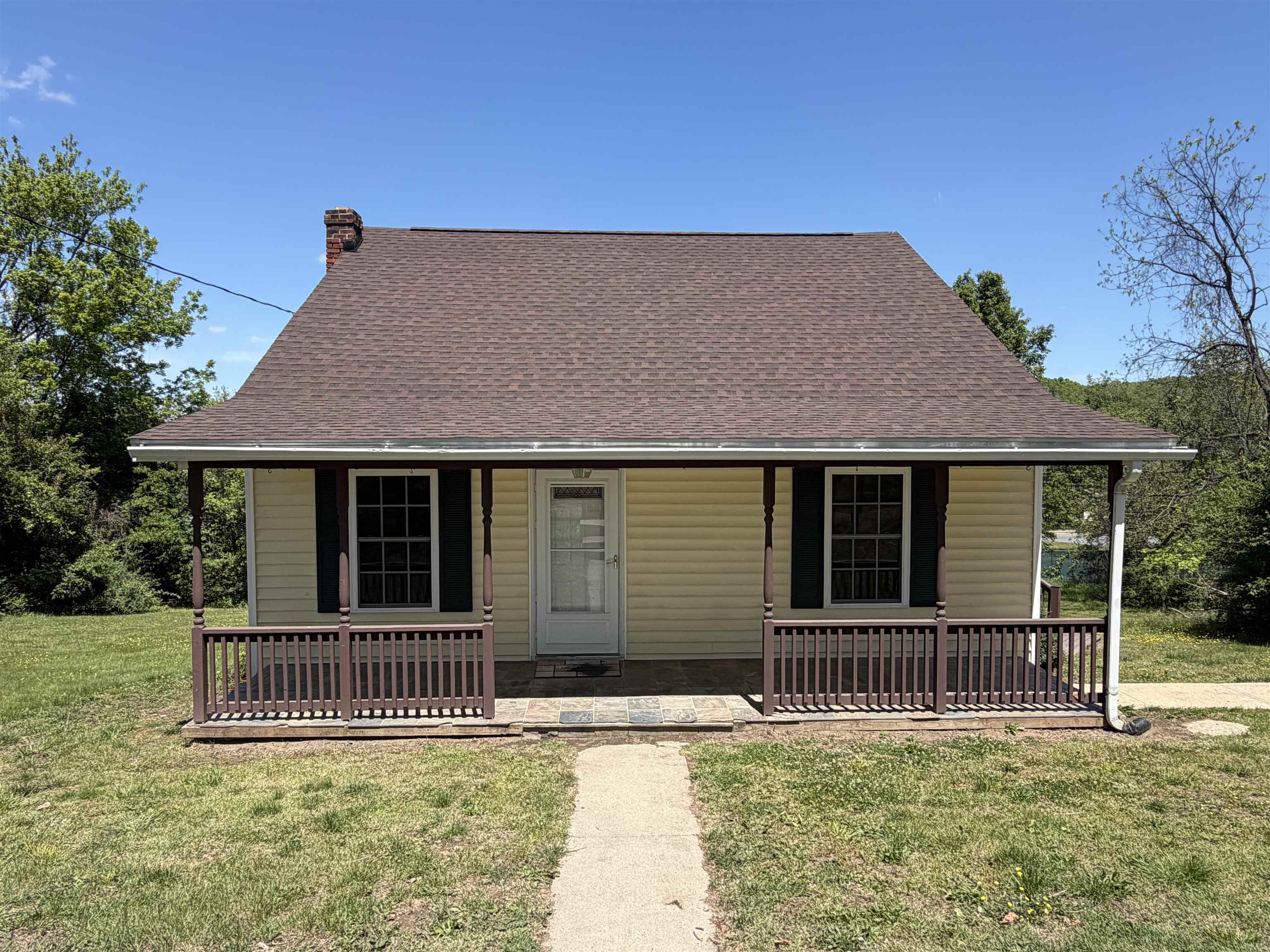 845 3rd Street Waynesboro, VA 22980 - Photo 1 of 31