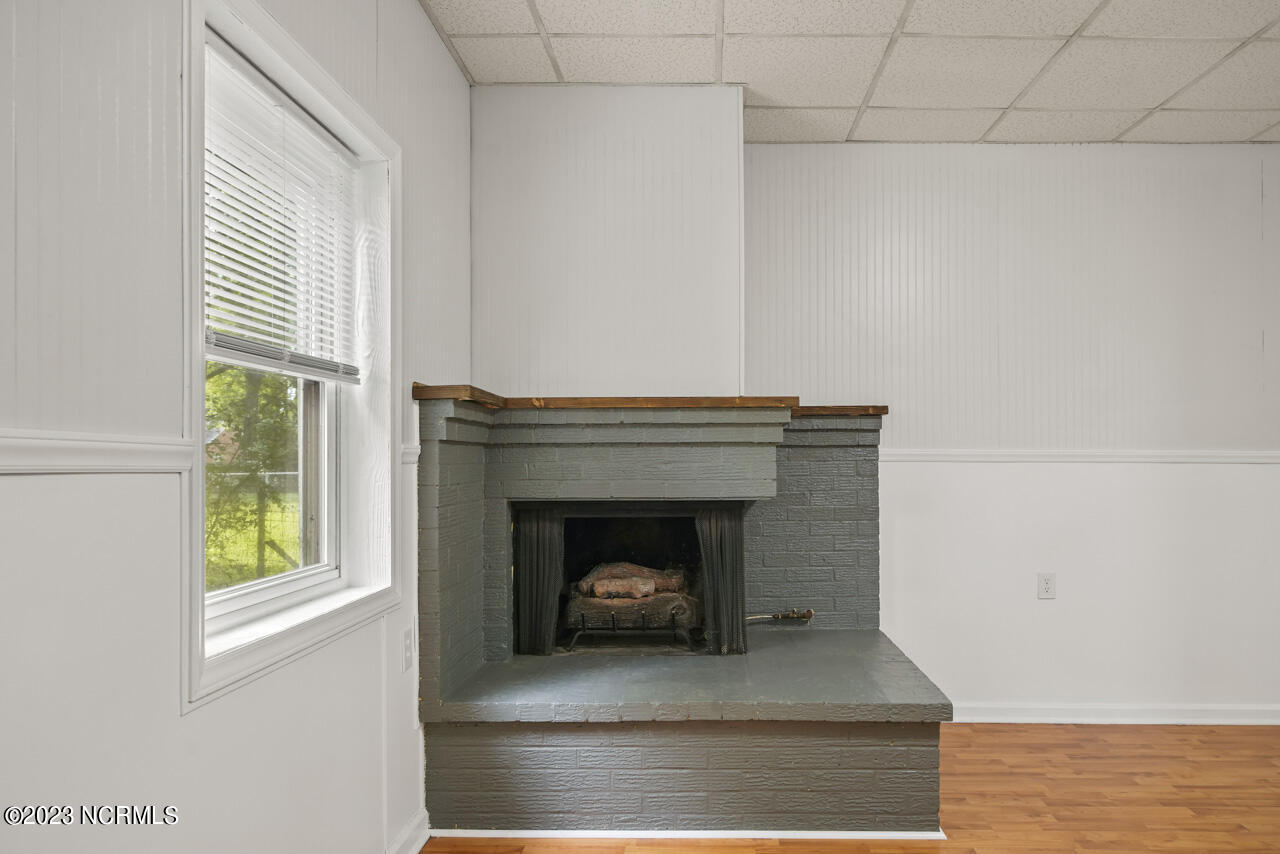 326 Richmond Road Rockingham, NC 28379 - Photo 29 of 37 Fireplace