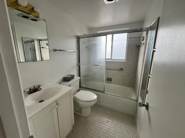 $1,200 | 2840 Cynthia Lane, Unit 207, Lake Worth Beach, FL 33461