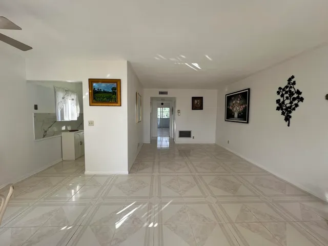 $1,200 | 2840 Cynthia Lane, Unit 207, Lake Worth Beach, FL 33461