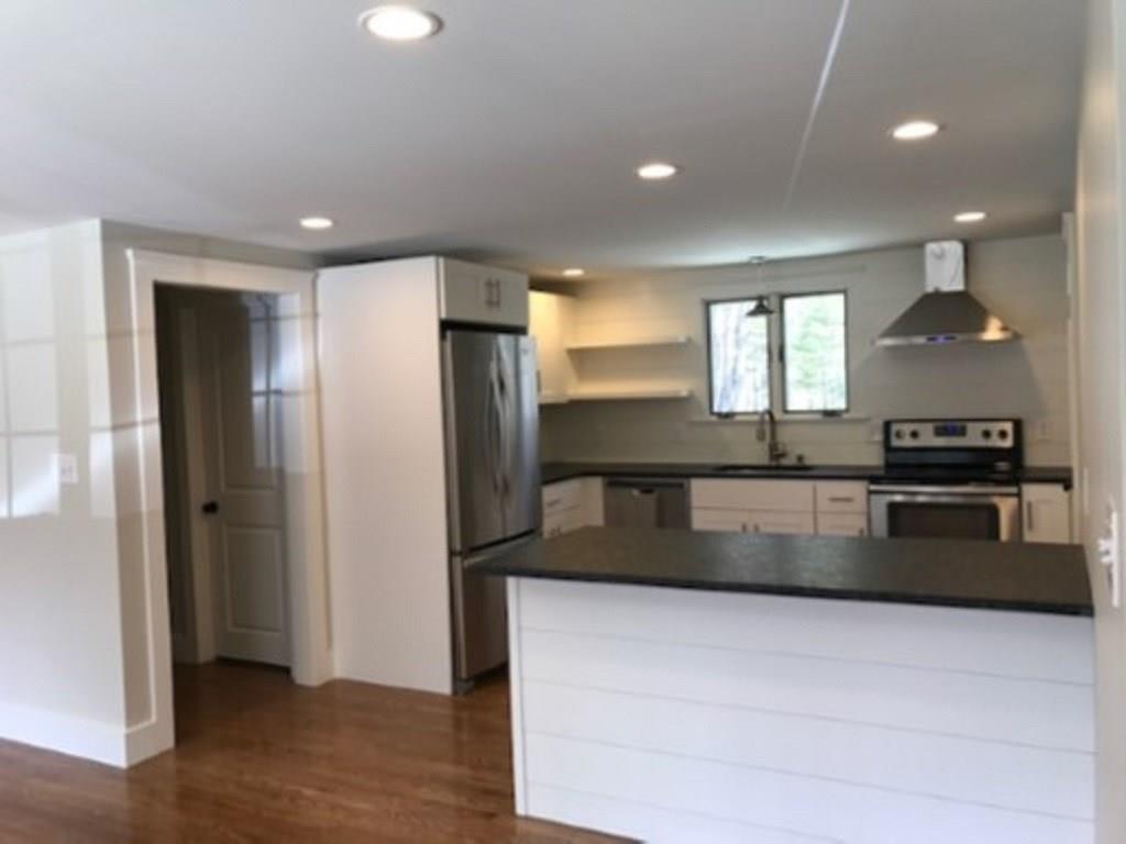 192 Sea Road Kennebunk, ME 04043 - Photo 5 of 15 Photo