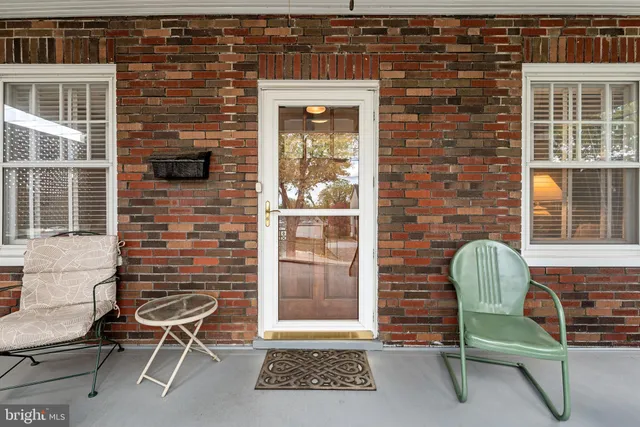 $430,000 | 17 East Leicester Street, Winchester, VA 22601