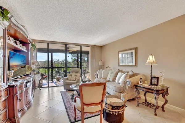 $2,800 | 6420 Boca Del Mar Drive, Unit 303, Boca Raton, FL 33433