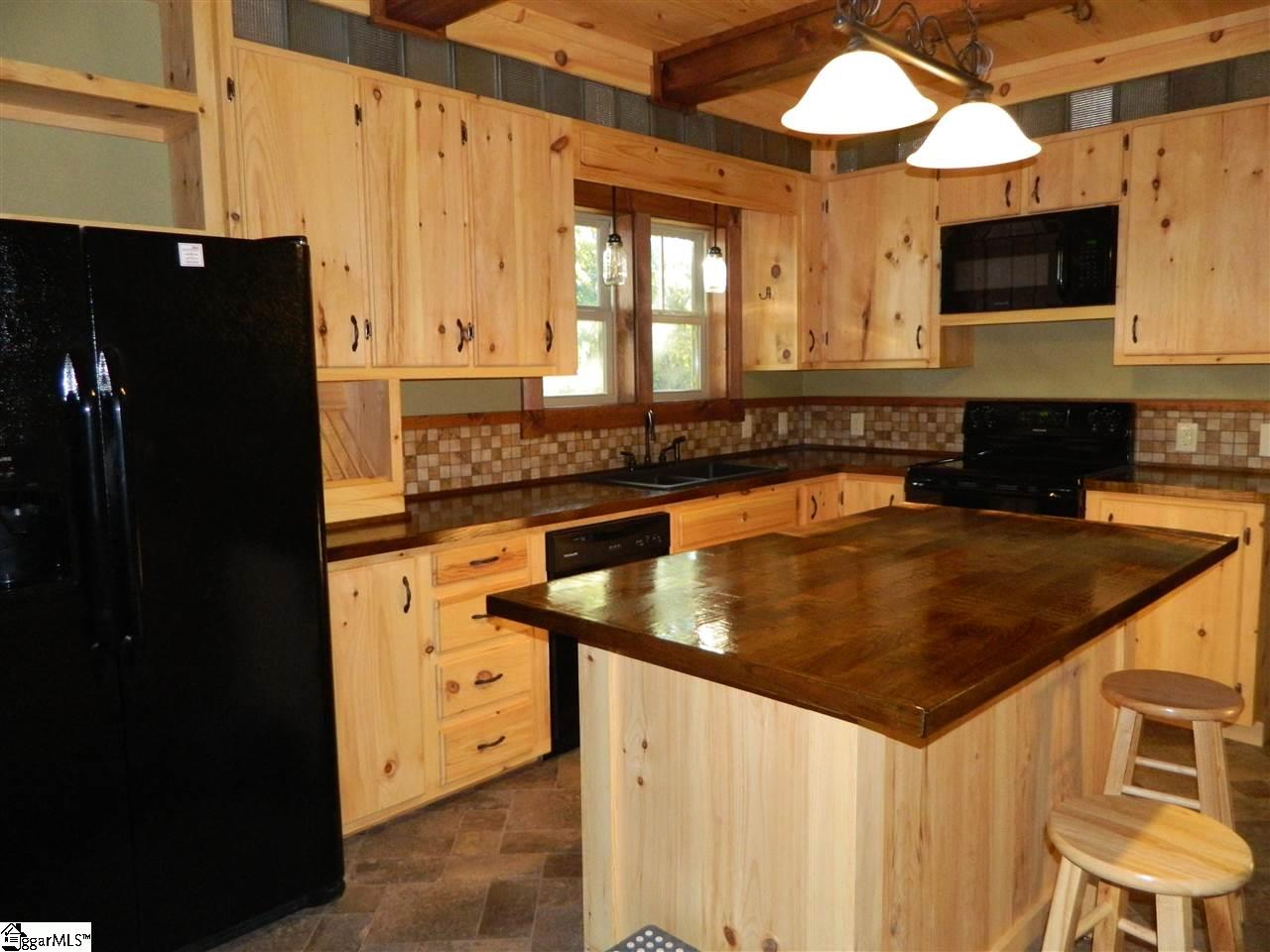 306 Cherokee Road Pelzer, SC 29669 - Photo 8 of 36