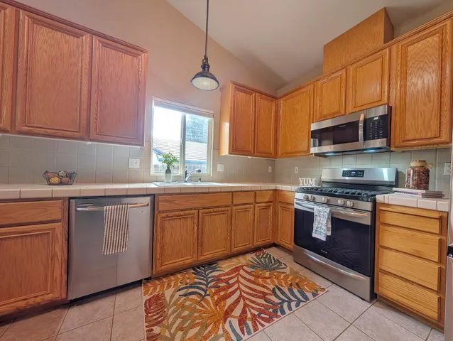 $390,000 | 1021 Mockingbird Hill, Valley Springs, CA 95252