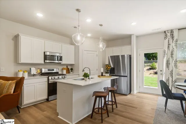 $189,900 | 2011 Hillman Way, Roebuck, SC 29376