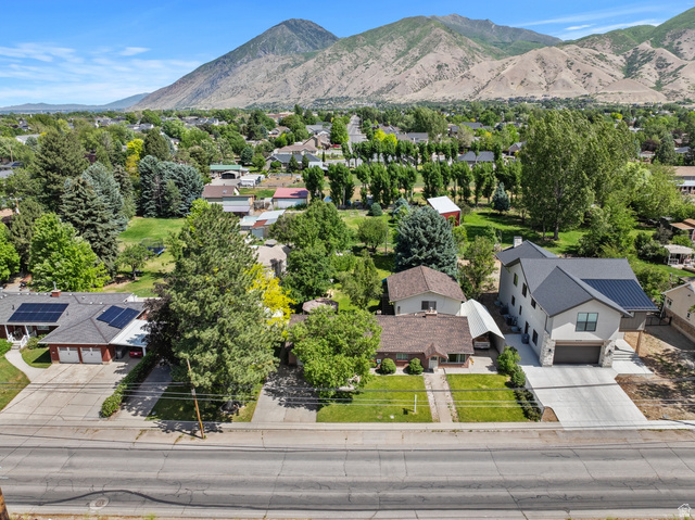 415 East Maple Street Mapleton, UT 84664 - Photo 2 of 48
