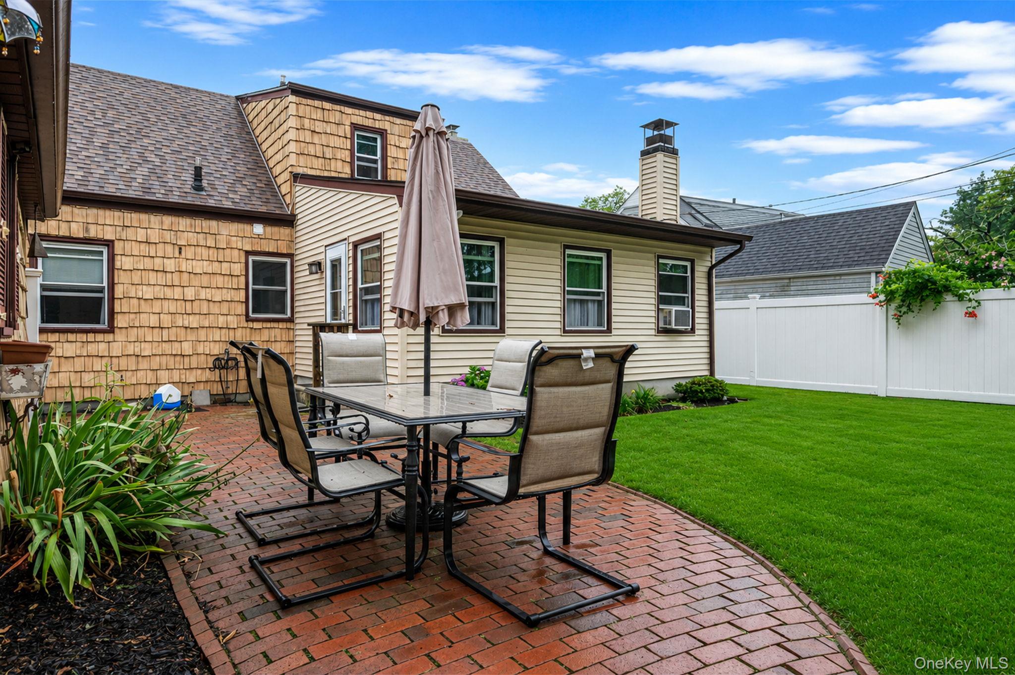 63 Lewis Road Merrick, NY 11566 - Photo 25 of 36 Gallery Image 25