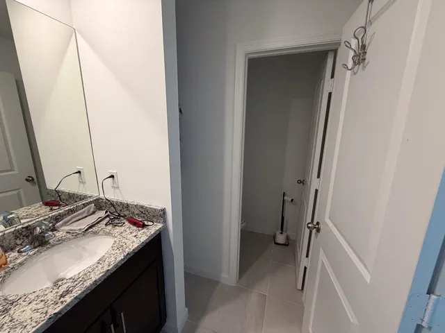 $2,300 | 676 Salisbury Circle, Fort Pierce, FL 34982