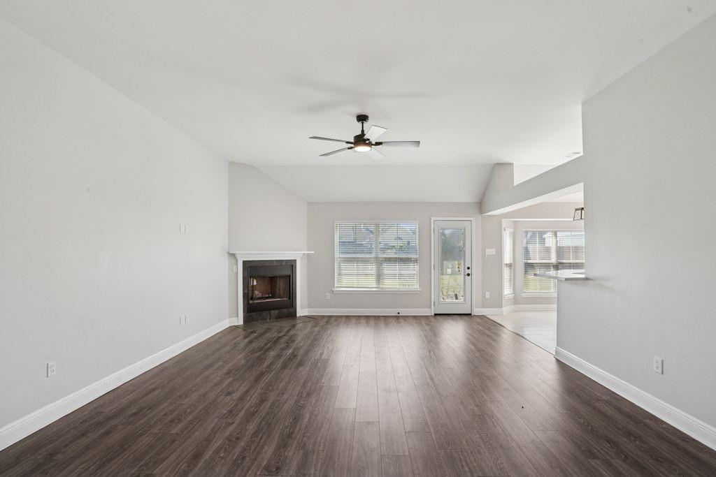 353 Oak Point Drive Laplace, LA 70068 - Photo 2 of 16