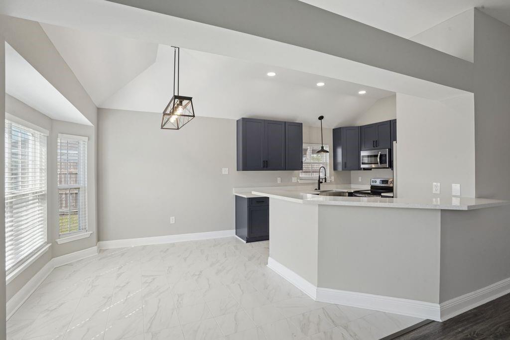 353 Oak Point Drive Laplace, LA 70068 - Photo 4 of 16