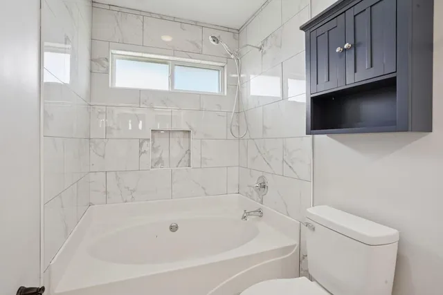 $249,000 | 353 Oak Point Drive, Laplace, LA 70068