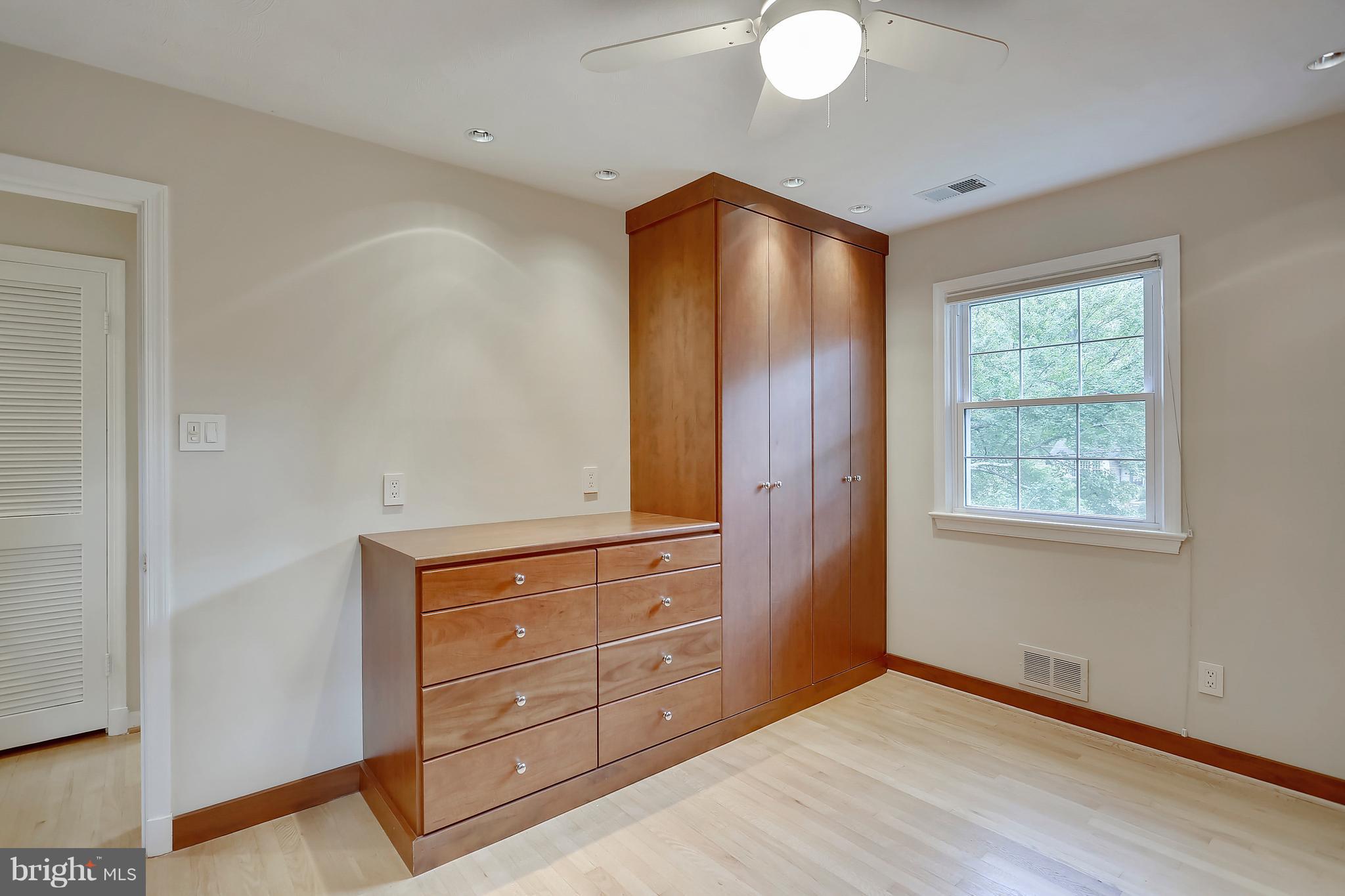 2124 Edgewater Parkway Silver Spring, MD 20903 - Photo 21 of 30 BR # 3 W/CUSTOM BUILT-INS