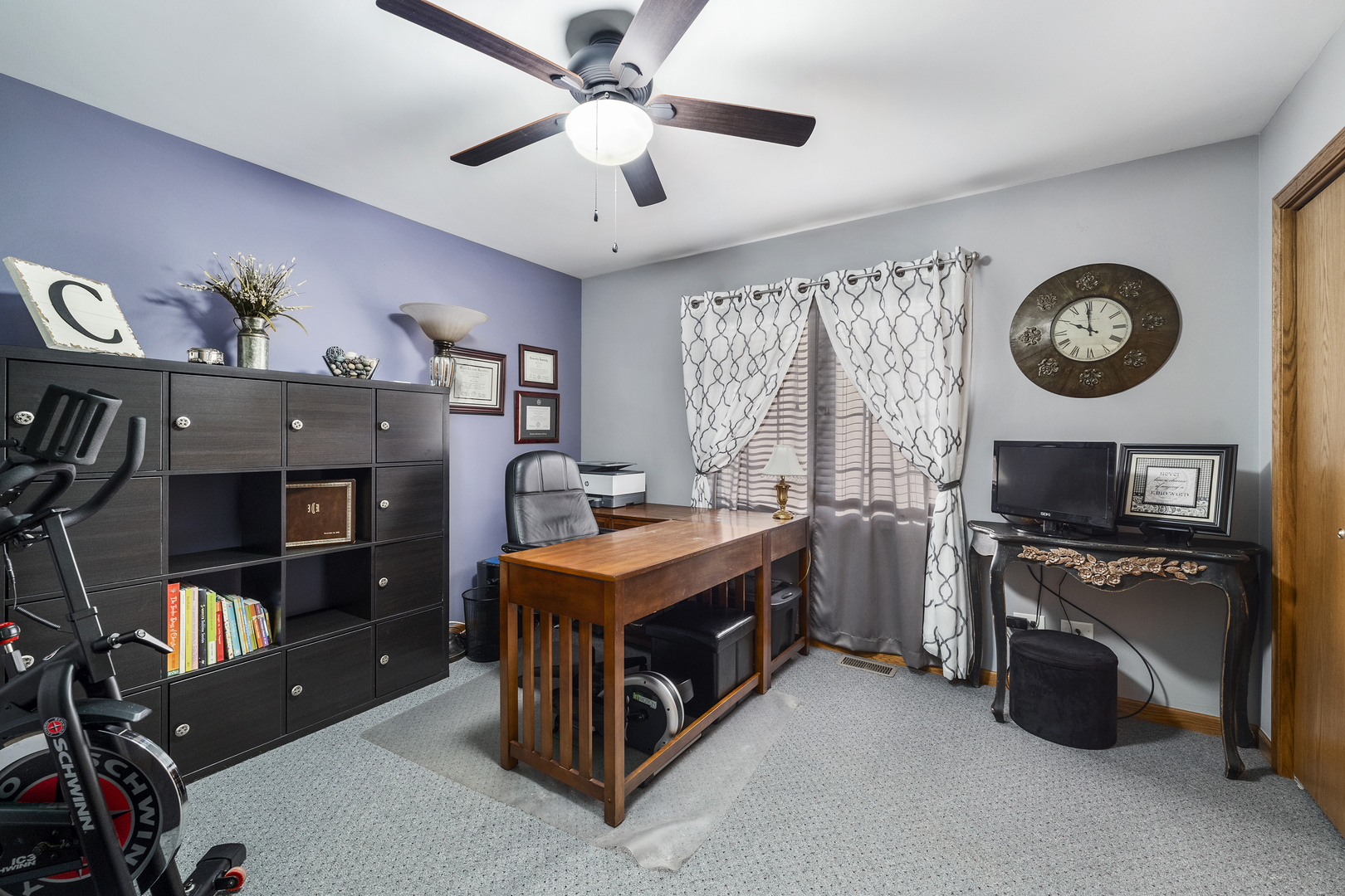 21181 Deerpath Road Frankfort, IL 60423 - Photo 19 of 25 a view of a room with furniture and garage