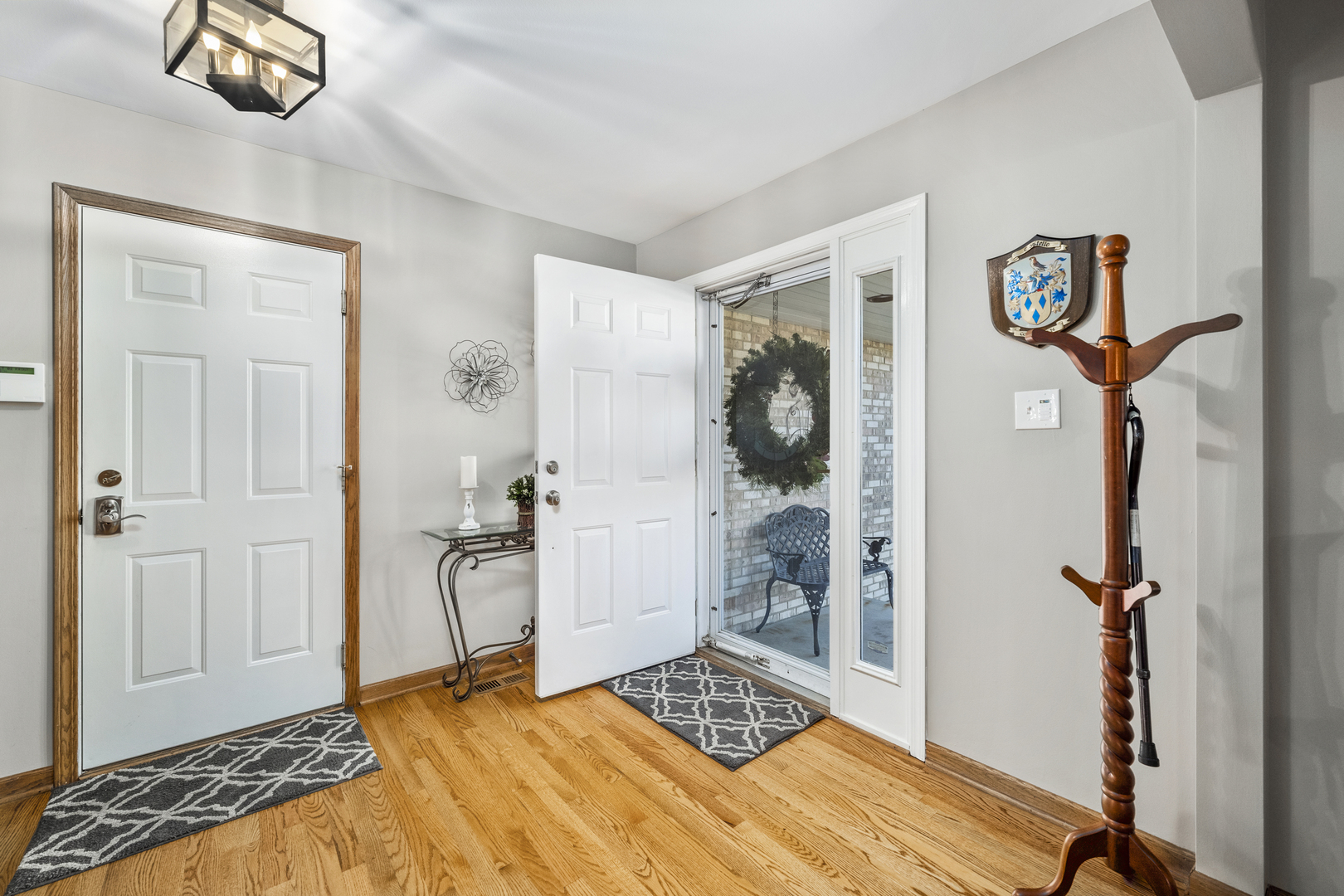 21181 Deerpath Road Frankfort, IL 60423 - Photo 3 of 25 a bedroom with a bed and a window