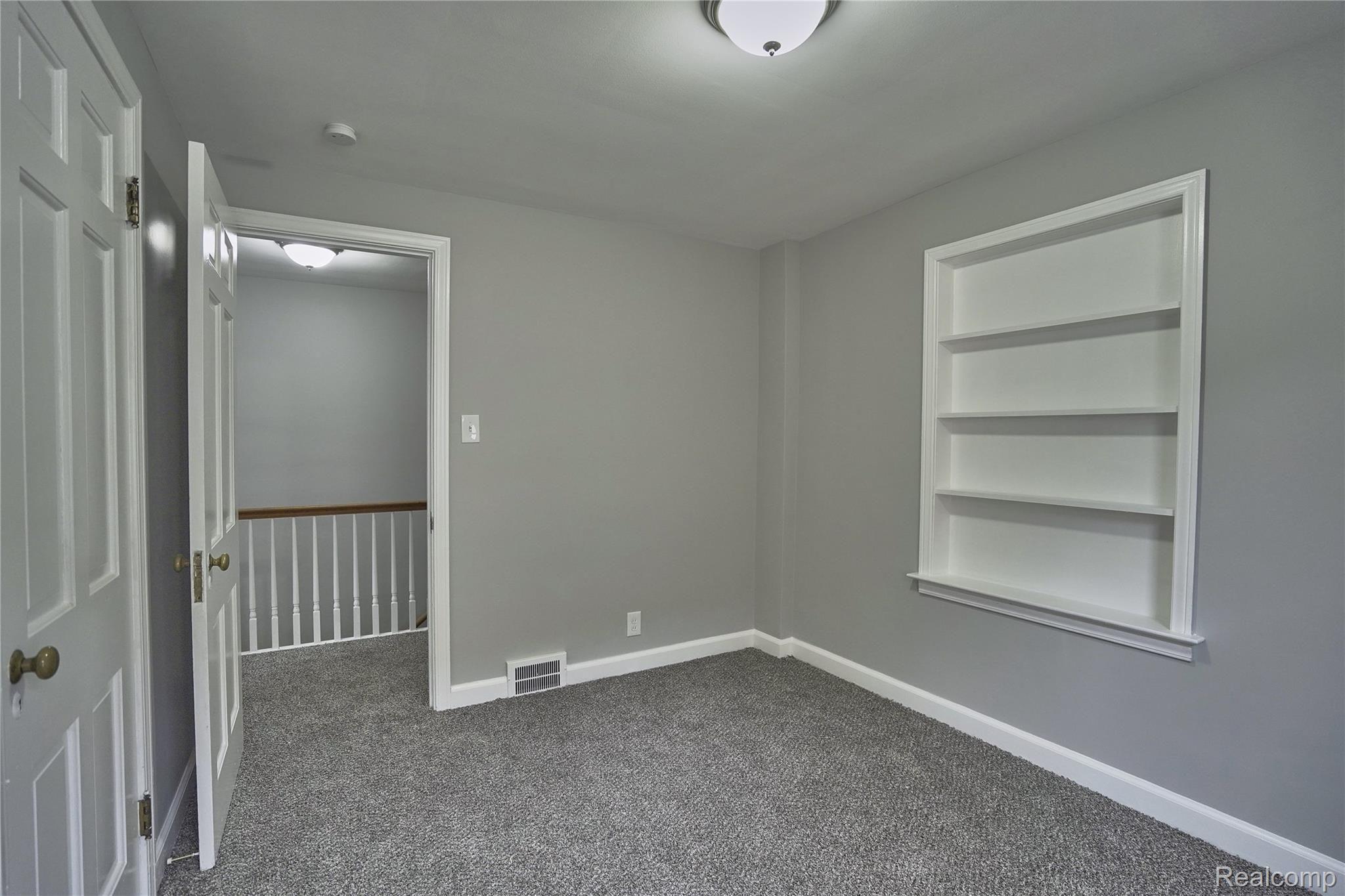 106 Ogemaw Road Pontiac, MI 48341 - Photo 37 of 49 DSC03558 1.jpg