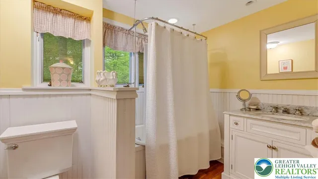 $500,000 | 119 Falls Drive, Cresco, PA 18326