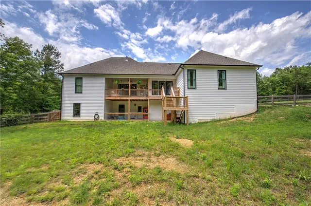 $695,000 | 25 Stratford Way, Kingston, GA 30145