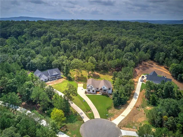 $695,000 | 25 Stratford Way, Kingston, GA 30145