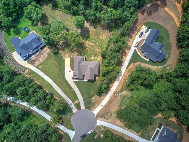 $695,000 | 25 Stratford Way, Kingston, GA 30145