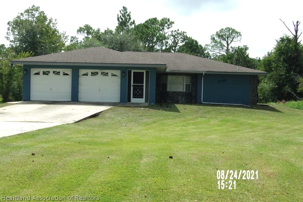 5703 Wolf Road Sebring, FL 33875 - Photo 1 of 15 Gallery Image 1
