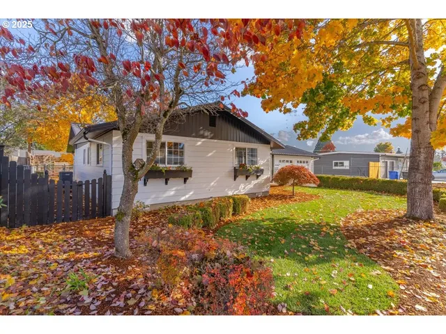 $449,900 | 4586 46th Avenue Northeast, Salem, OR 97305