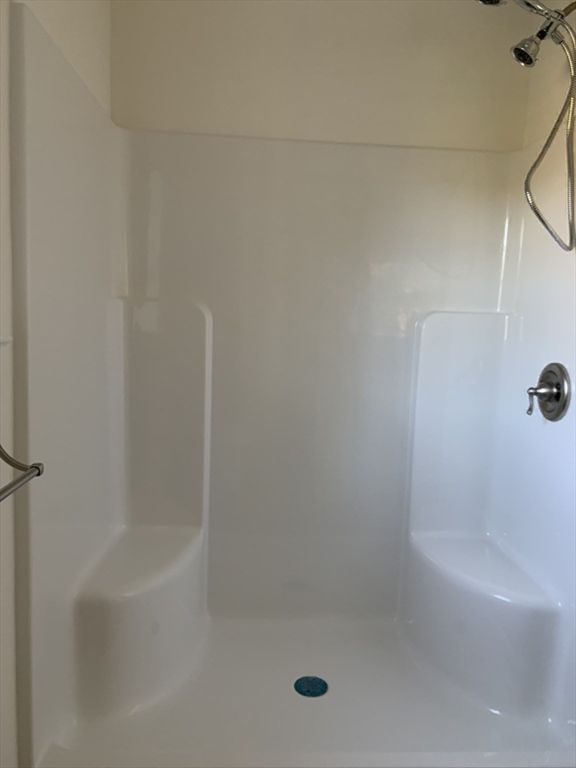 38 Stevens Park Road Charlton, MA 01507 - Photo 17 of 40 a close up of a bathtub