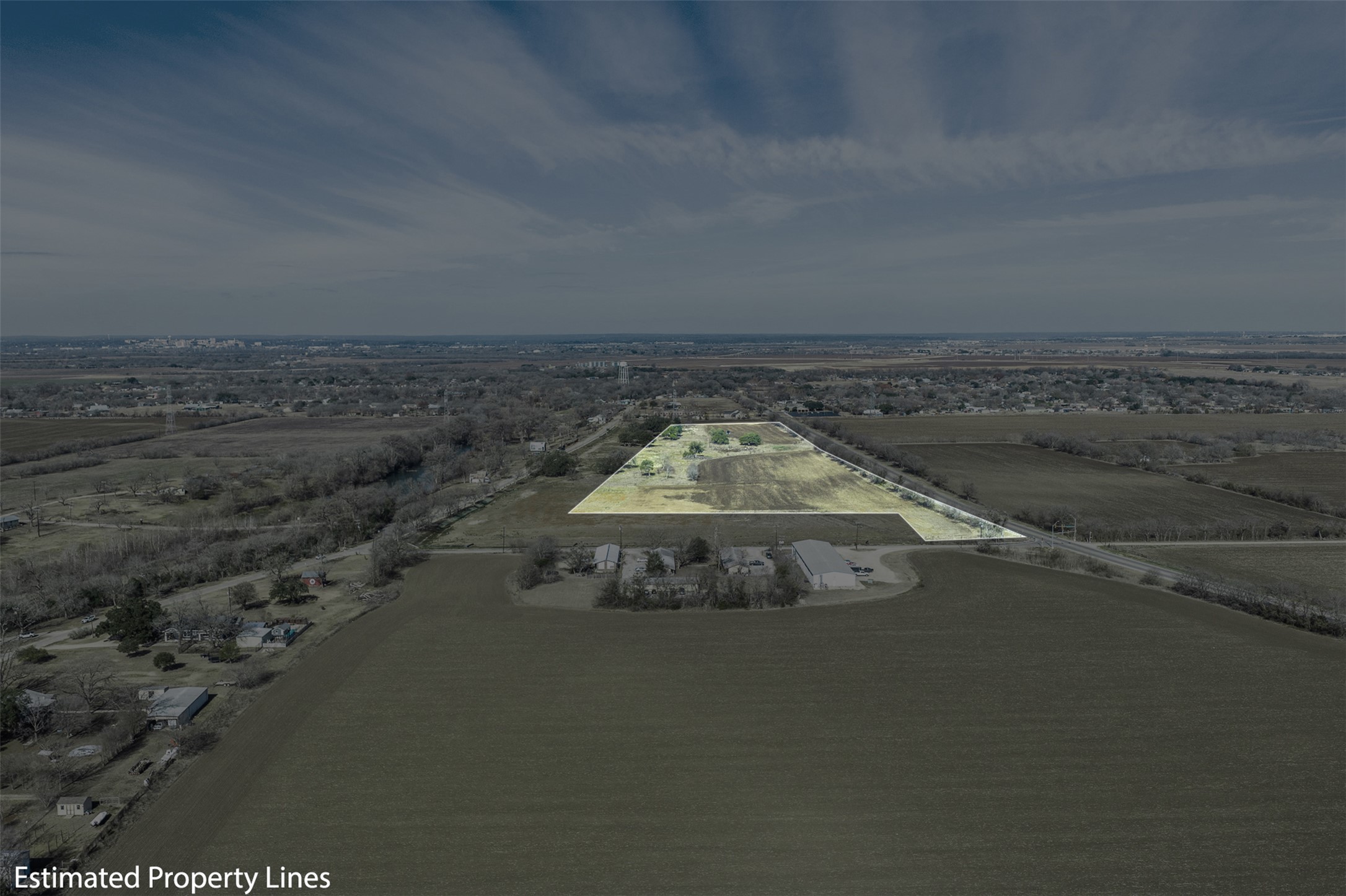 600 Northwest River Road Martindale, TX 78655 - Photo 6 of 28 a view of a roof view