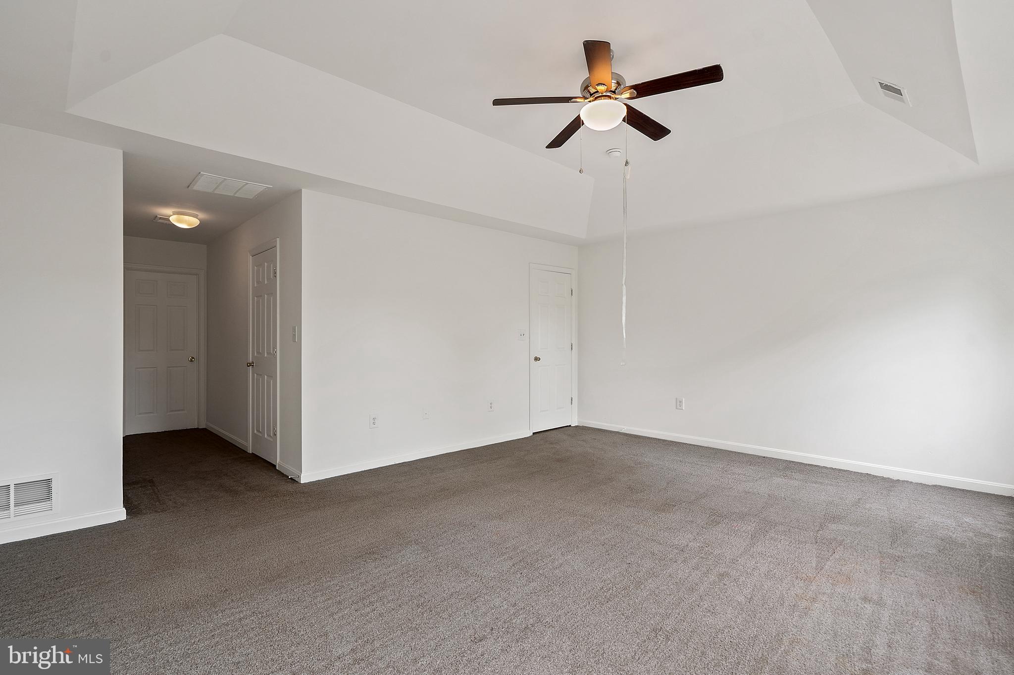 632 Kings Grant Road Culpeper, VA 22701 - Photo 33 of 46 Master w/ Tray Ceilings
