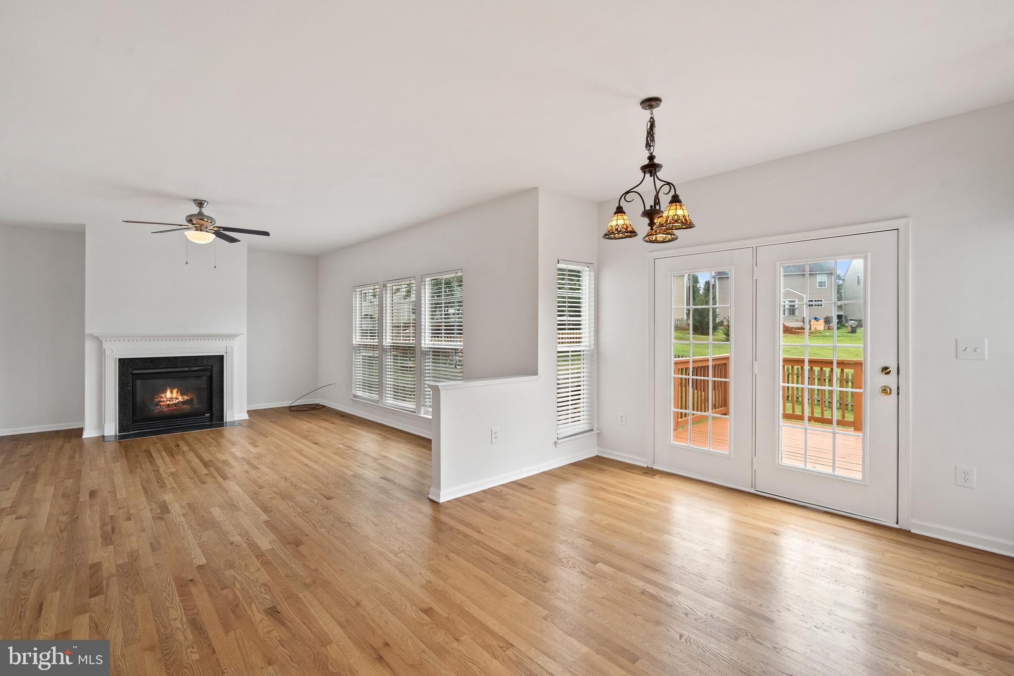 632 Kings Grant Road Culpeper, VA 22701 - Photo 6 of 46 Eat in and Living Combo