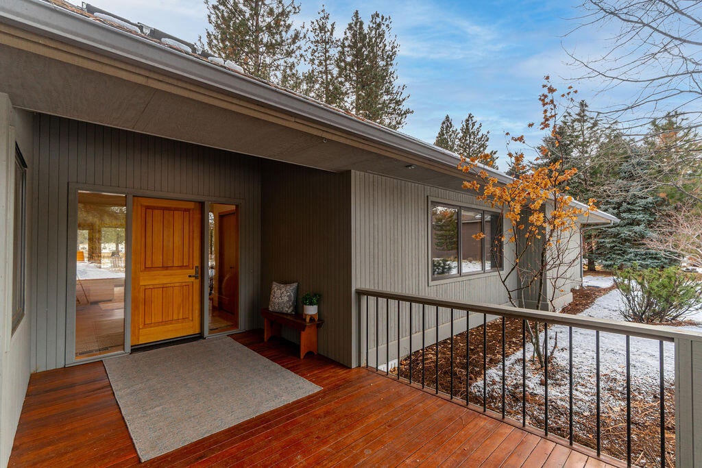 60013 West Ridgeview Drive Bend, OR 97702 - Photo 6 of 43 Front Entrance