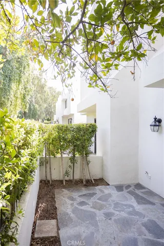 $320,000 | 48902 Desert Flower Drive, Palm Desert, CA 92260