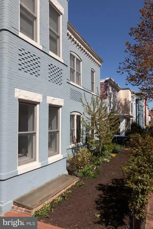 $1,324,900 | 301 7th Street Northeast, Washington, DC 20002