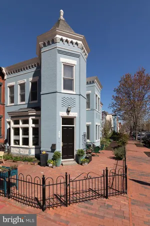 $1,324,900 | 301 7th Street Northeast, Washington, DC 20002